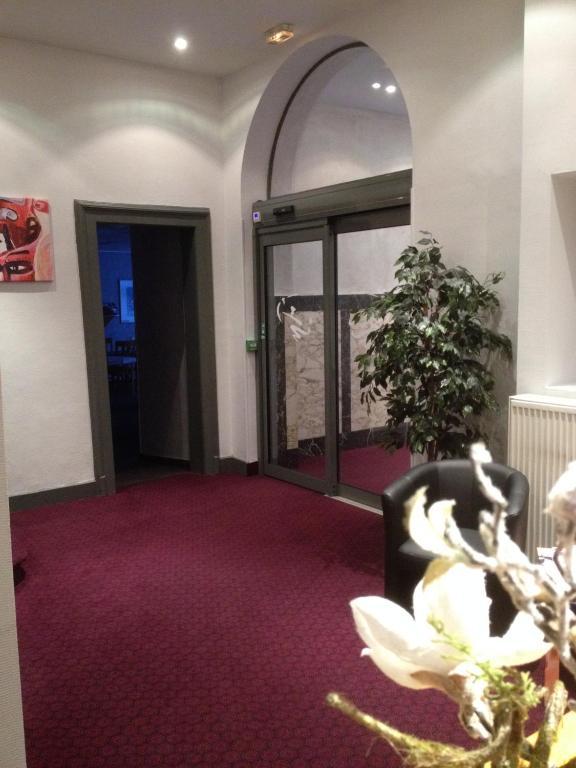 Amadeus Hotel Саргемин Екстериор снимка